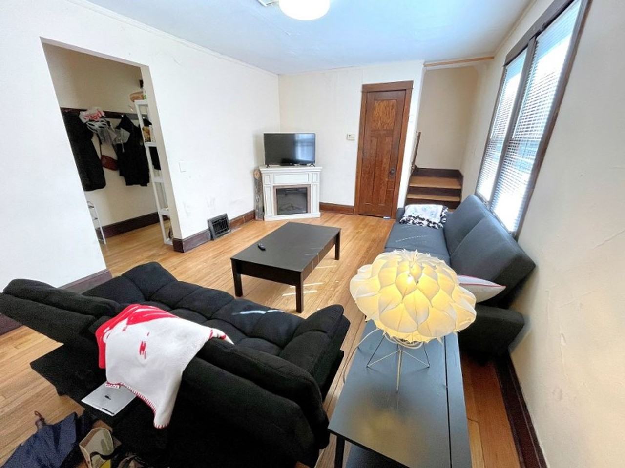 109 S Orchard St - Photo 6 of 33