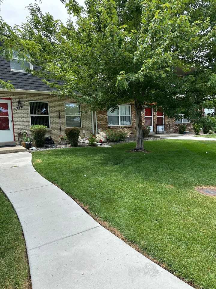 Iris Street Townhomes - Photo 7 of 9