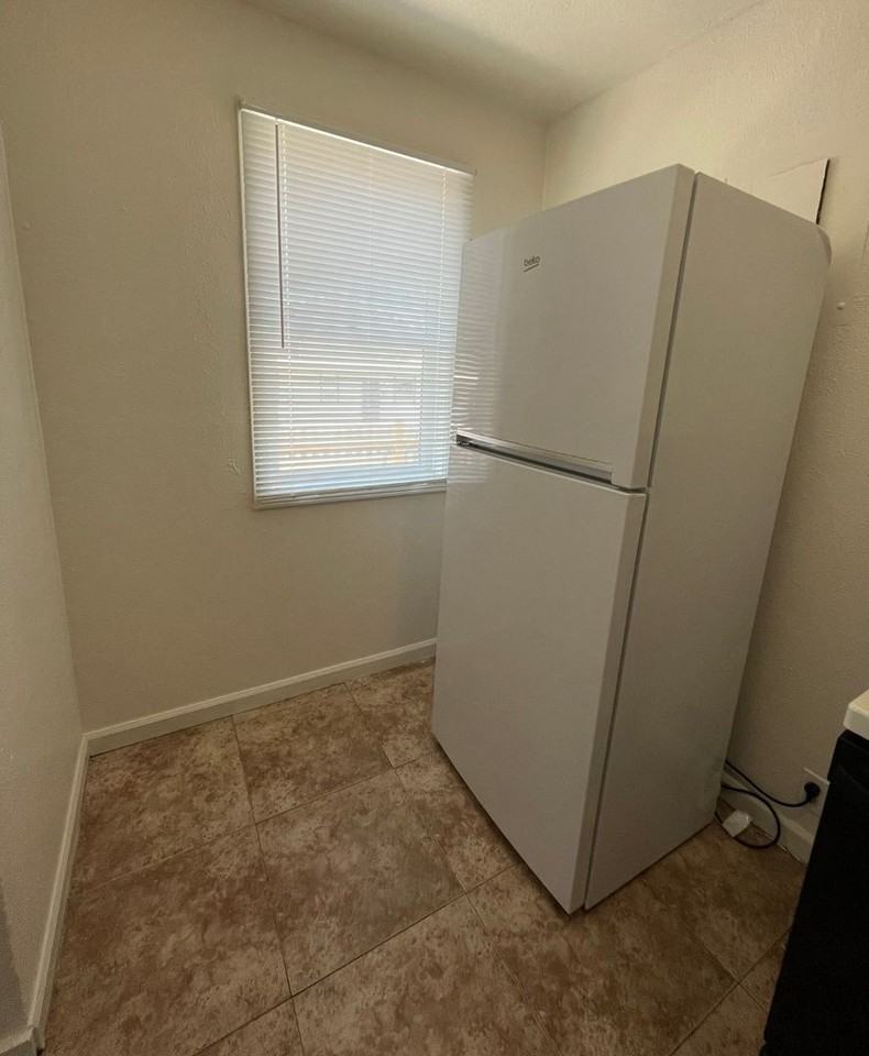 1029 South Division Street #3 - Photo 6 of 8