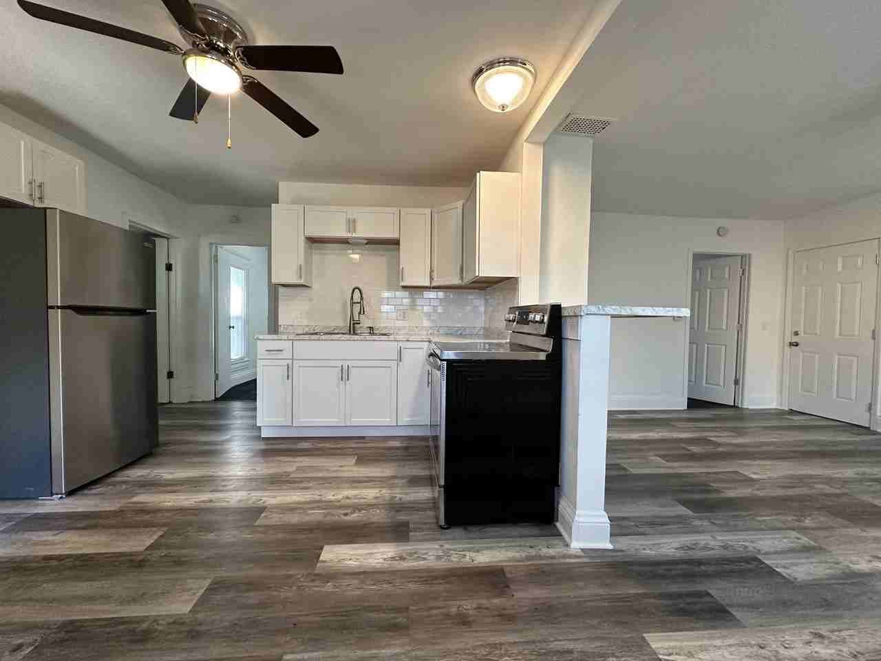 336 W Mamie Eisenhower Ave - Photo 2 of 24