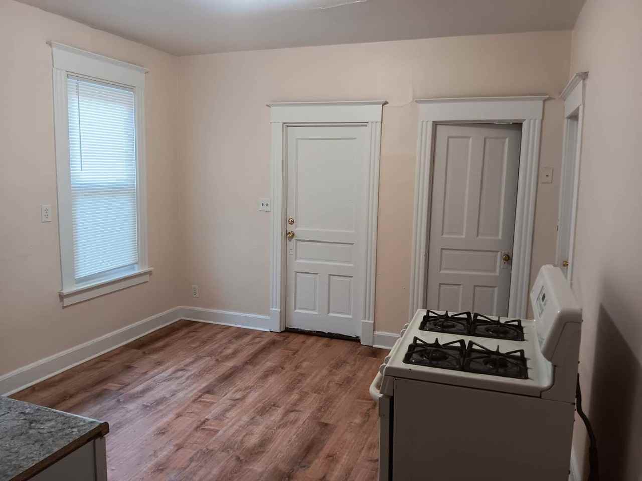 3405N10thJ - Photo 2 of 9