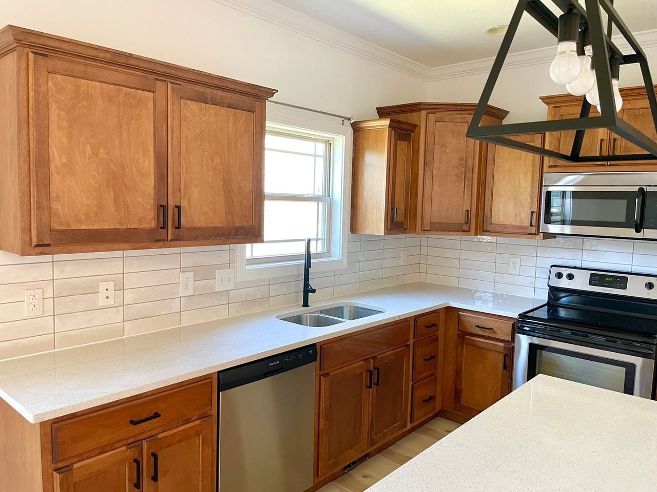 3350 Cotham Ln - Photo 5 of 18