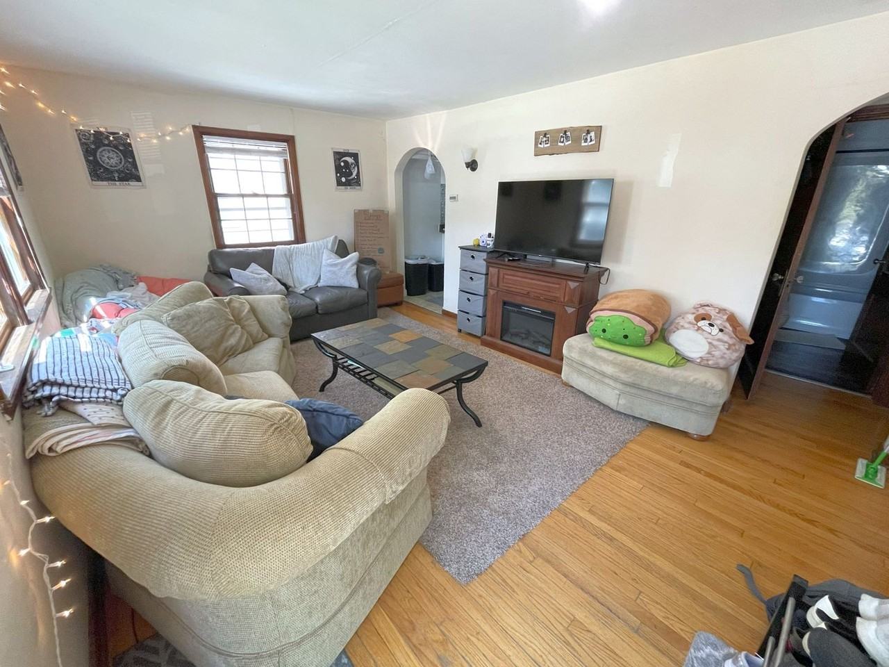 1314 Milton St - Photo 5 of 34
