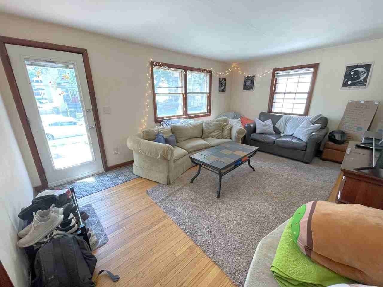 1314 Milton St - Photo 6 of 34