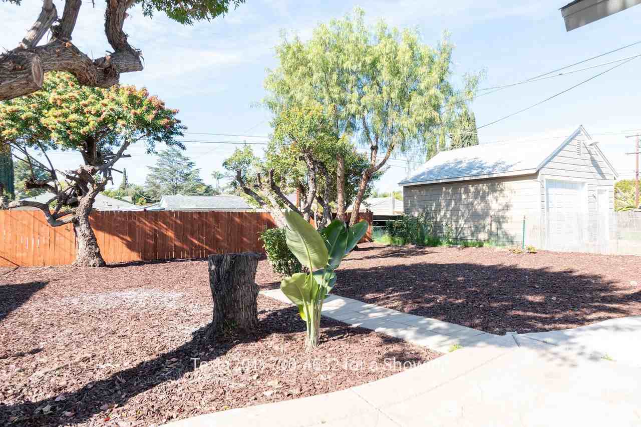 3968 Violet St - Photo 4 of 22