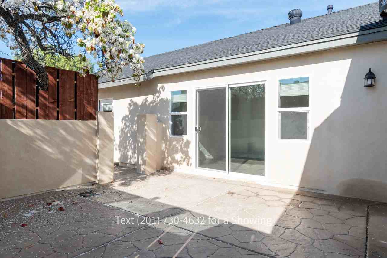 3968 Violet St - Photo 7 of 22