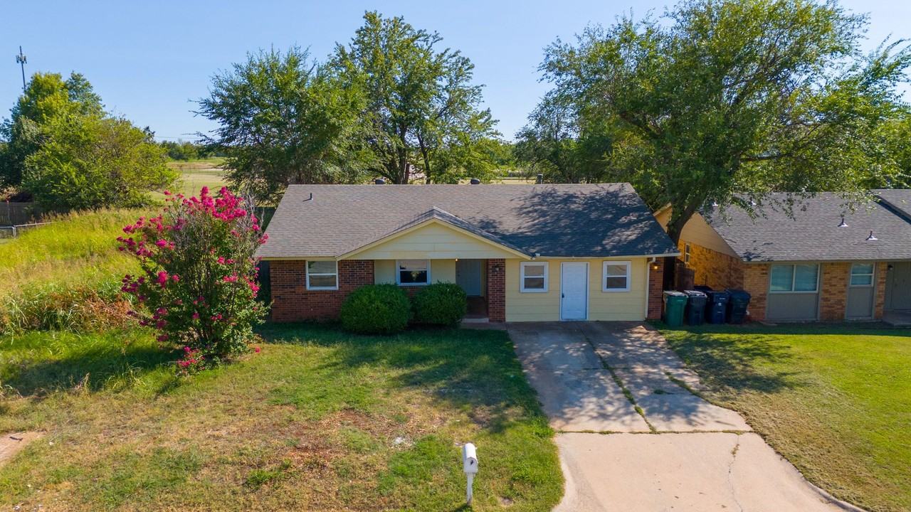 3324 Se 57th St - Photo 2 of 26