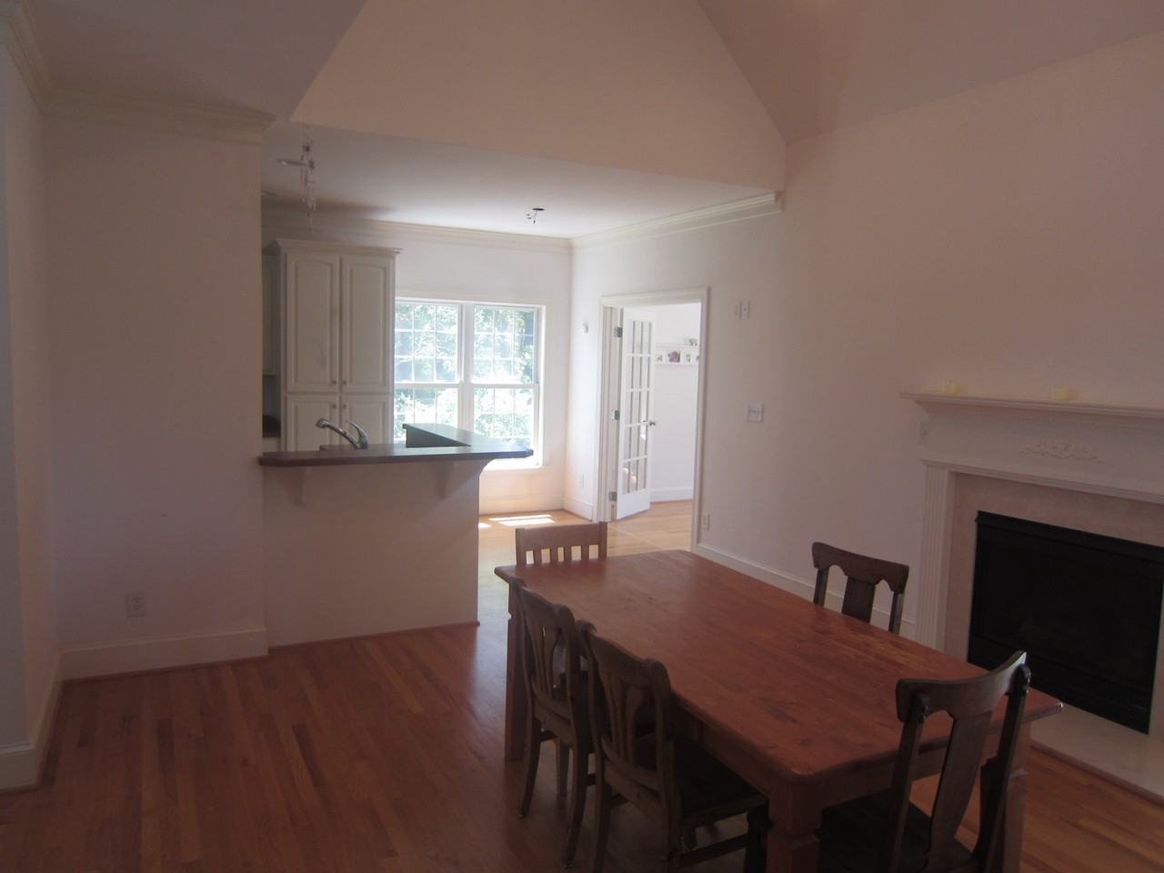 1503 Caracara Dr - Photo 4 of 31