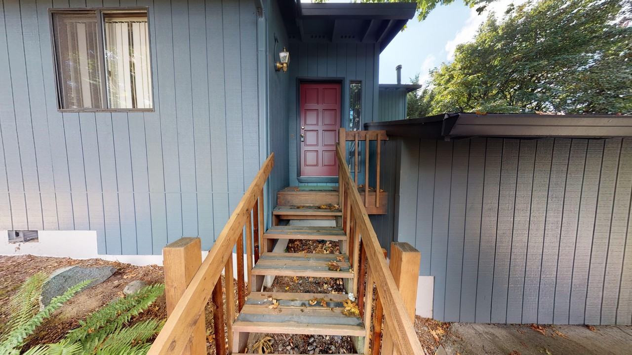 9818 Sw 6th Ave - Photo 4 of 26