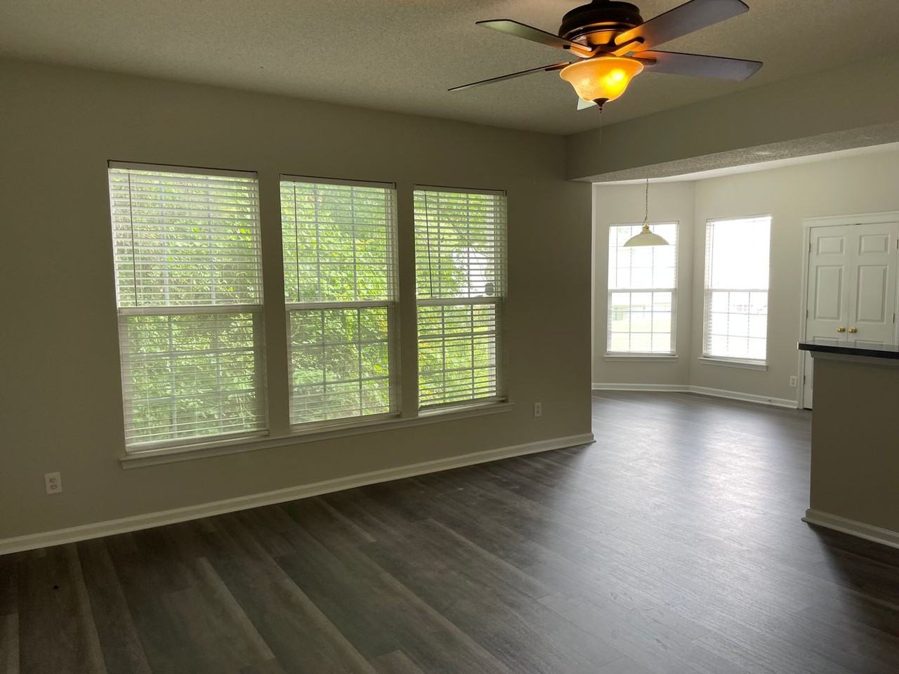 5603 Falls Ridge Ln - Photo 7 of 30
