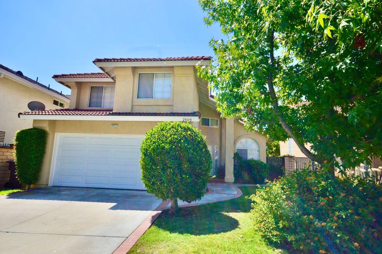 23140 Foxtail Dr - Photo 3 of 36