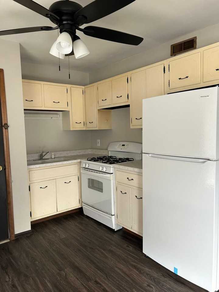 108 Lucia Lane - Photo 2 of 8