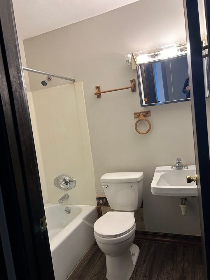 108 Lucia Lane - Photo 3 of 8