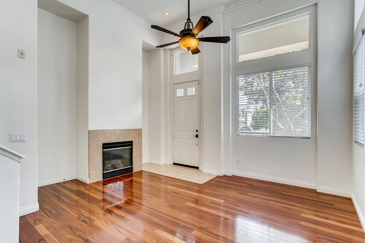 4906 Paramount Dr - Photo 2 of 16