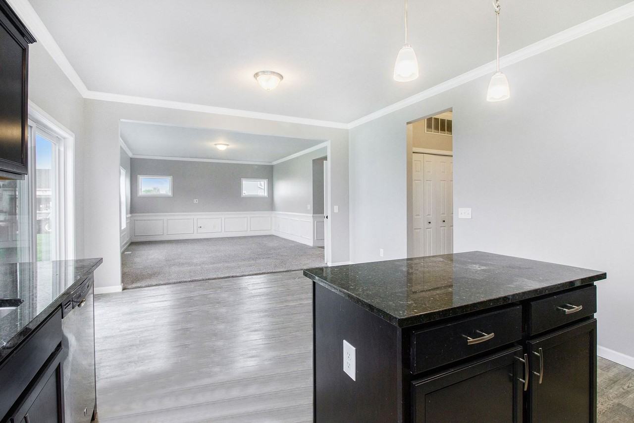 59106 Silvergrass Ave - Photo 7 of 21