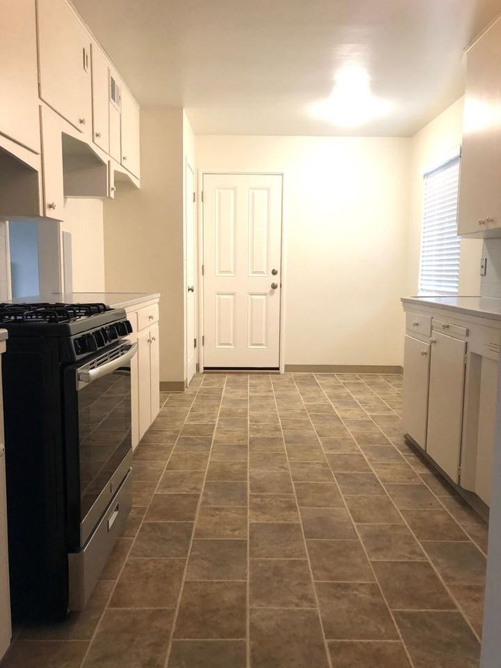 875 N Johnson Rd - Photo 3 of 11