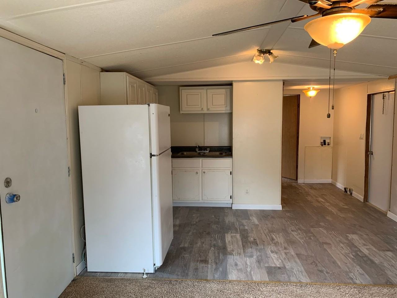 21 Chandler Dr - Photo 2 of 5