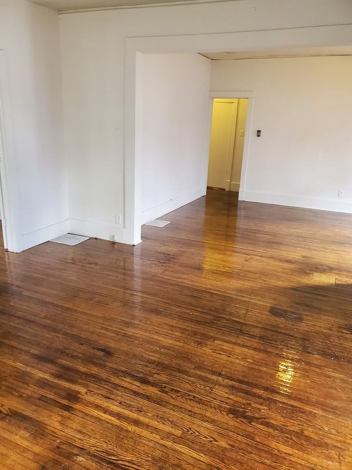 607 Prospect Ave - Photo 2 of 13