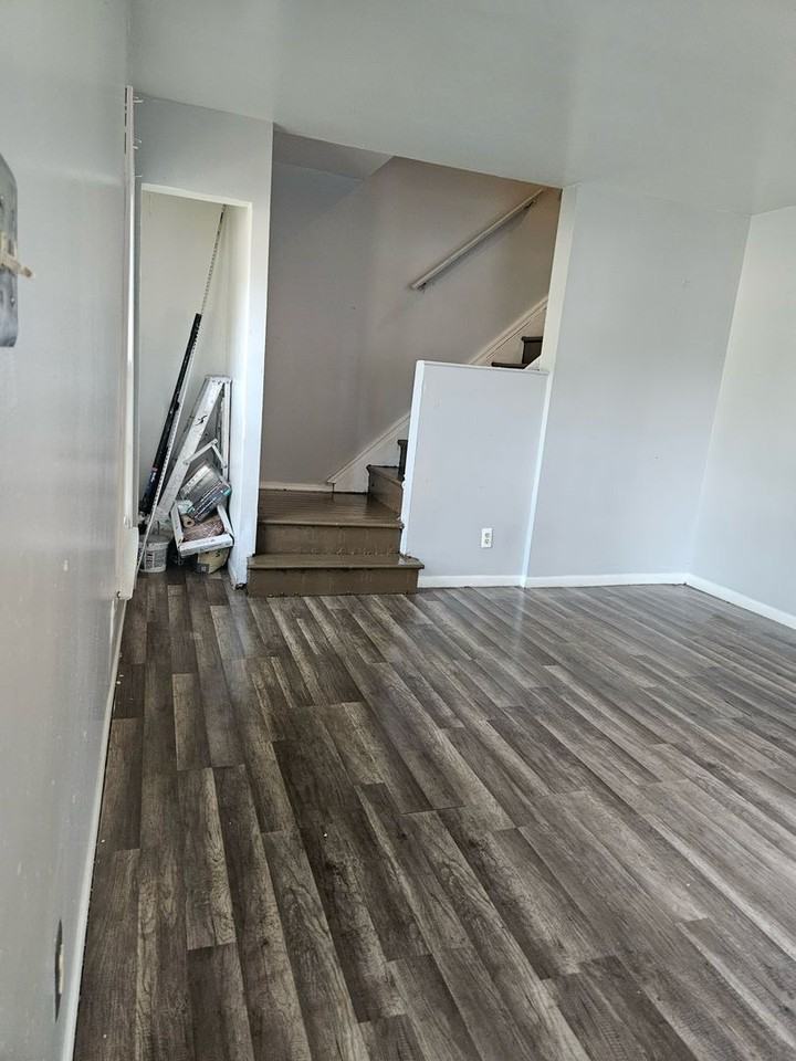 7347 Curtis St - Photo 6 of 7