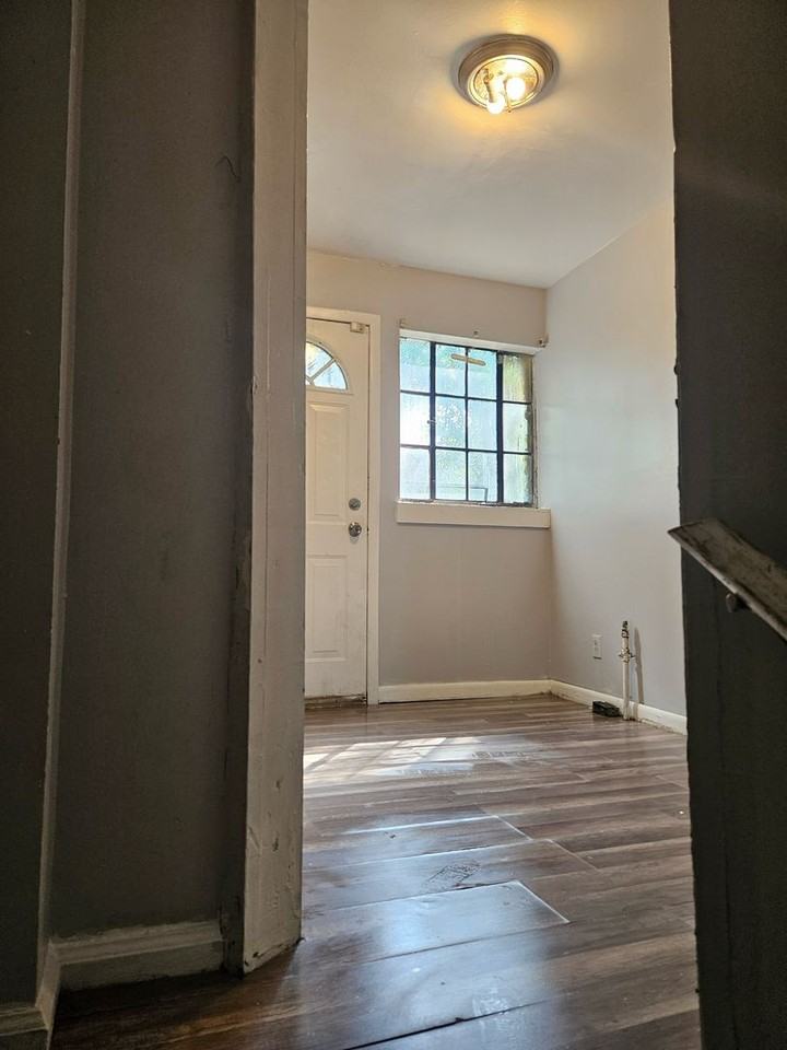 7347 Curtis St - Photo 7 of 7