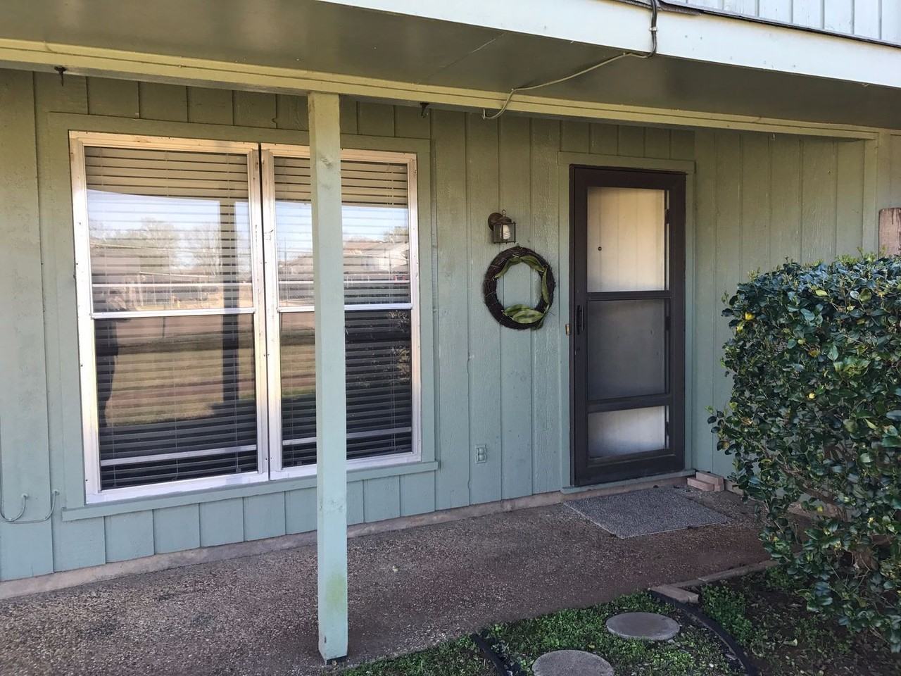 10001 Carlsbad Dr - Photo 2 of 12