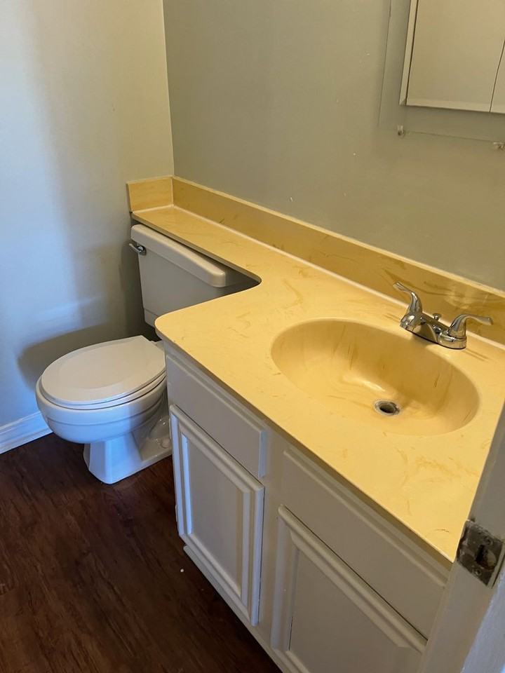 10001 Carlsbad Dr - Photo 4 of 12