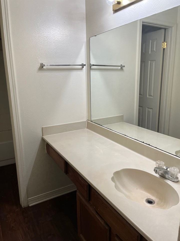 5705 E Texas St #38 - Photo 7 of 9