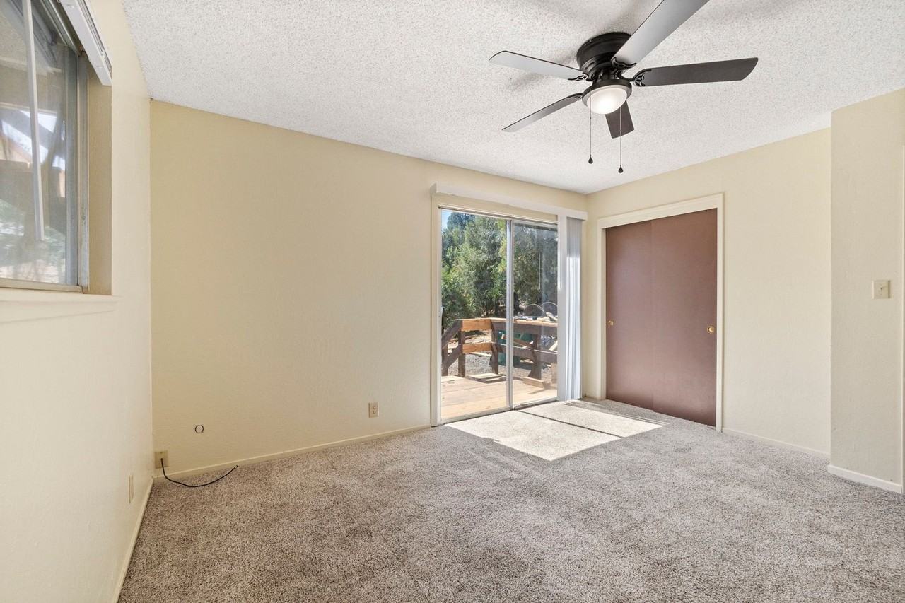 23808 Leisure Dr - Photo 3 of 21