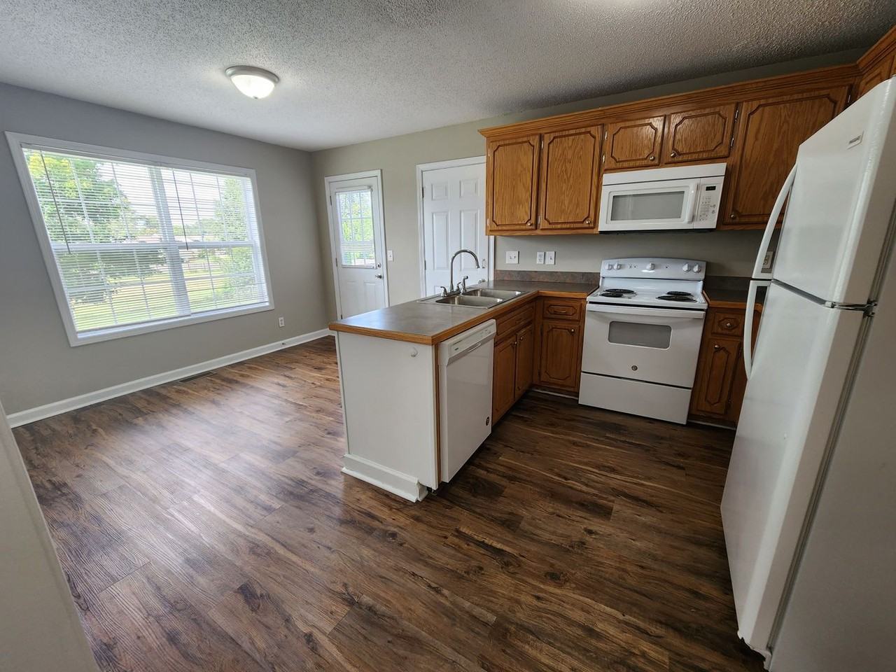 4048 New Grange Cir - Photo 7 of 22