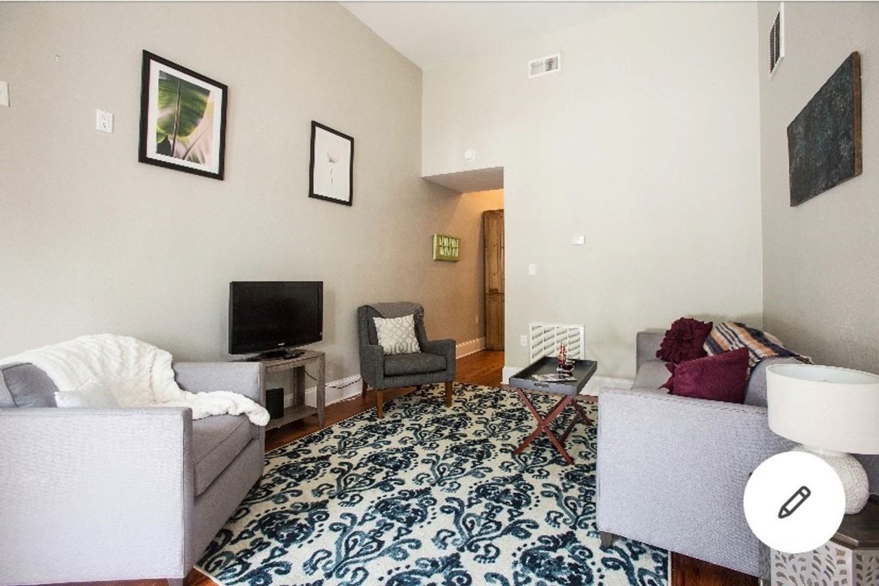 1544 Camp St #1 - Photo 4 of 16