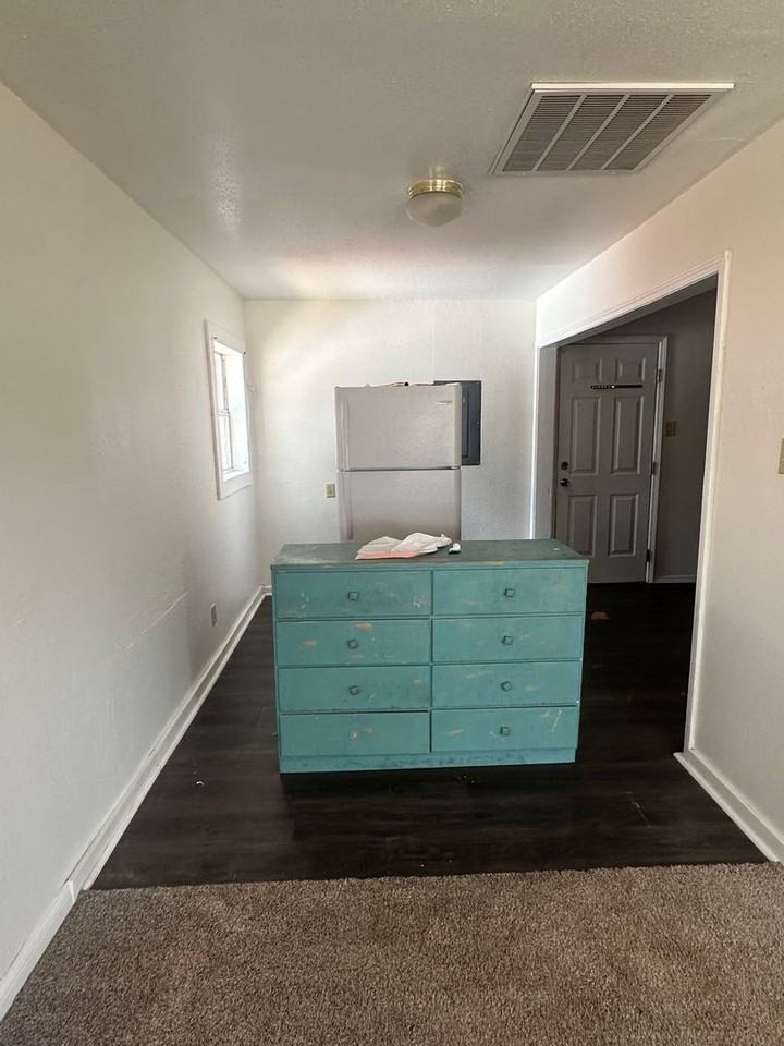 1209 Ross St - Photo 7 of 17