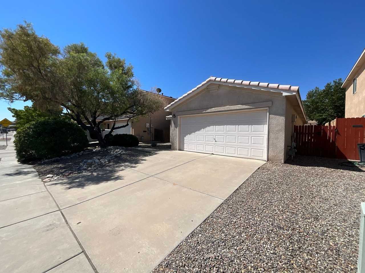 10751 Stonebrook Pl Nw - Photo 2 of 28