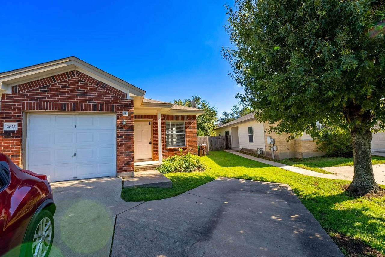 2825 Southampton Way #B - Photo 2 of 19