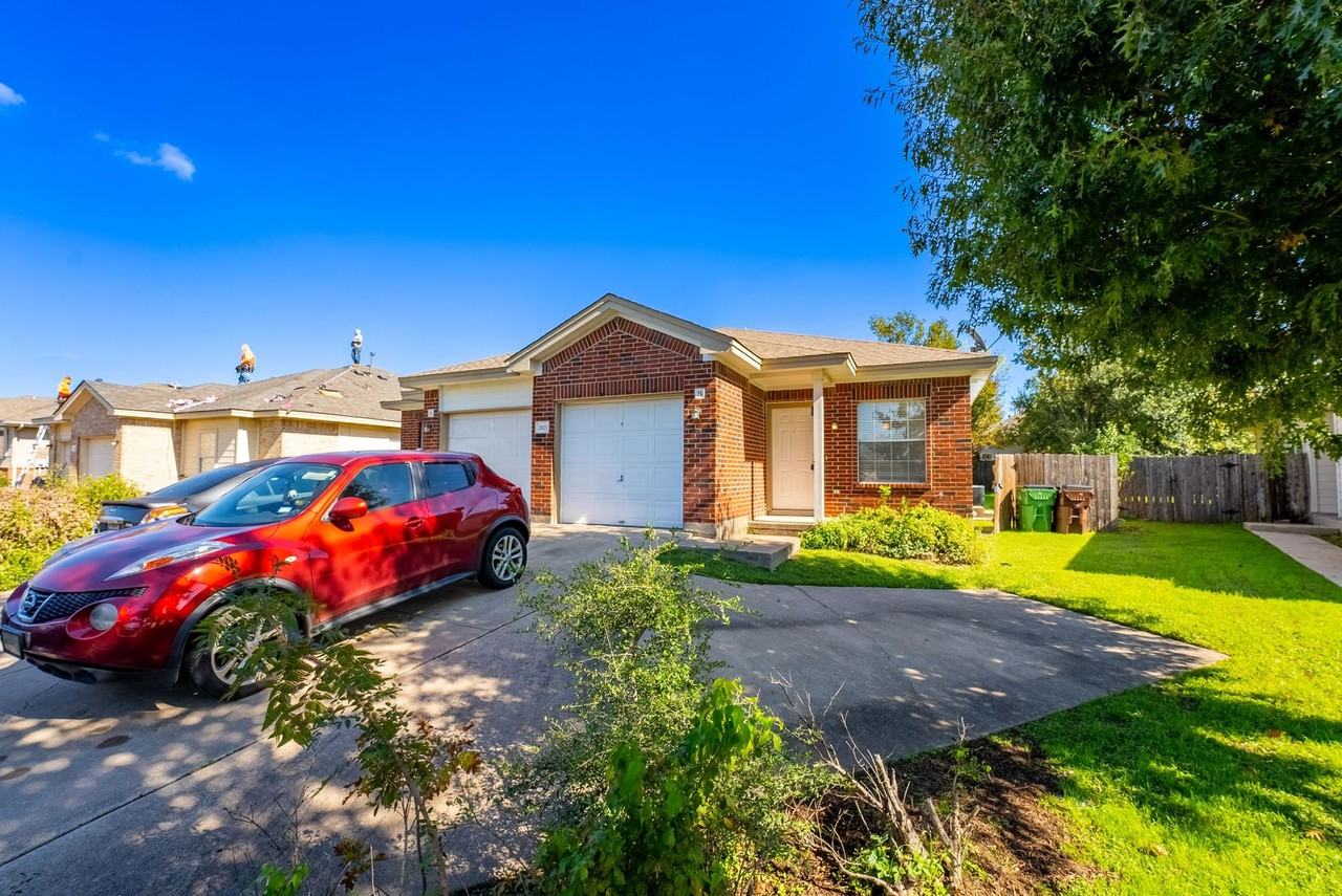 2825 Southampton Way #B - Photo 3 of 19