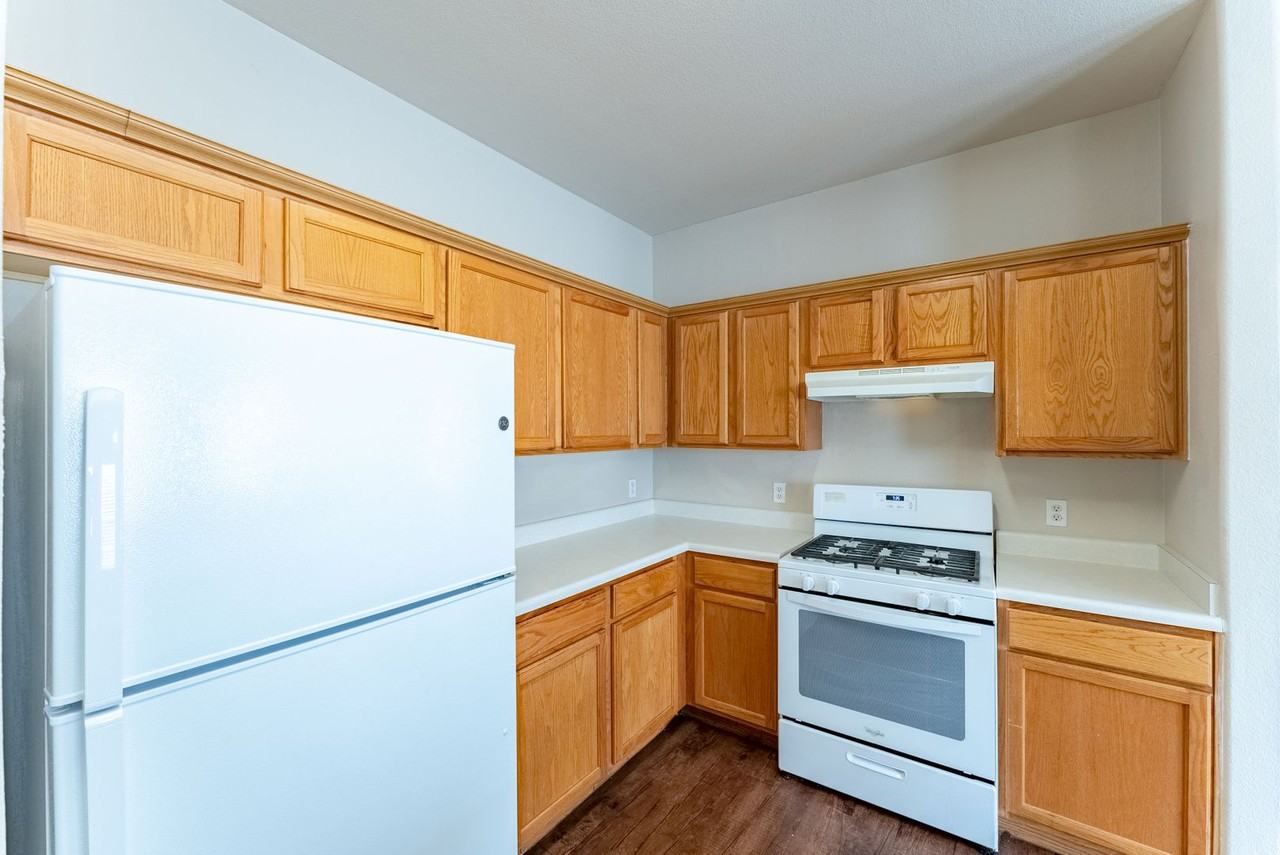 2825 Southampton Way #B - Photo 7 of 19