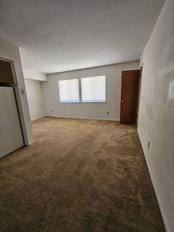 3507 Sewells Point Rd #D - Photo 3 of 10