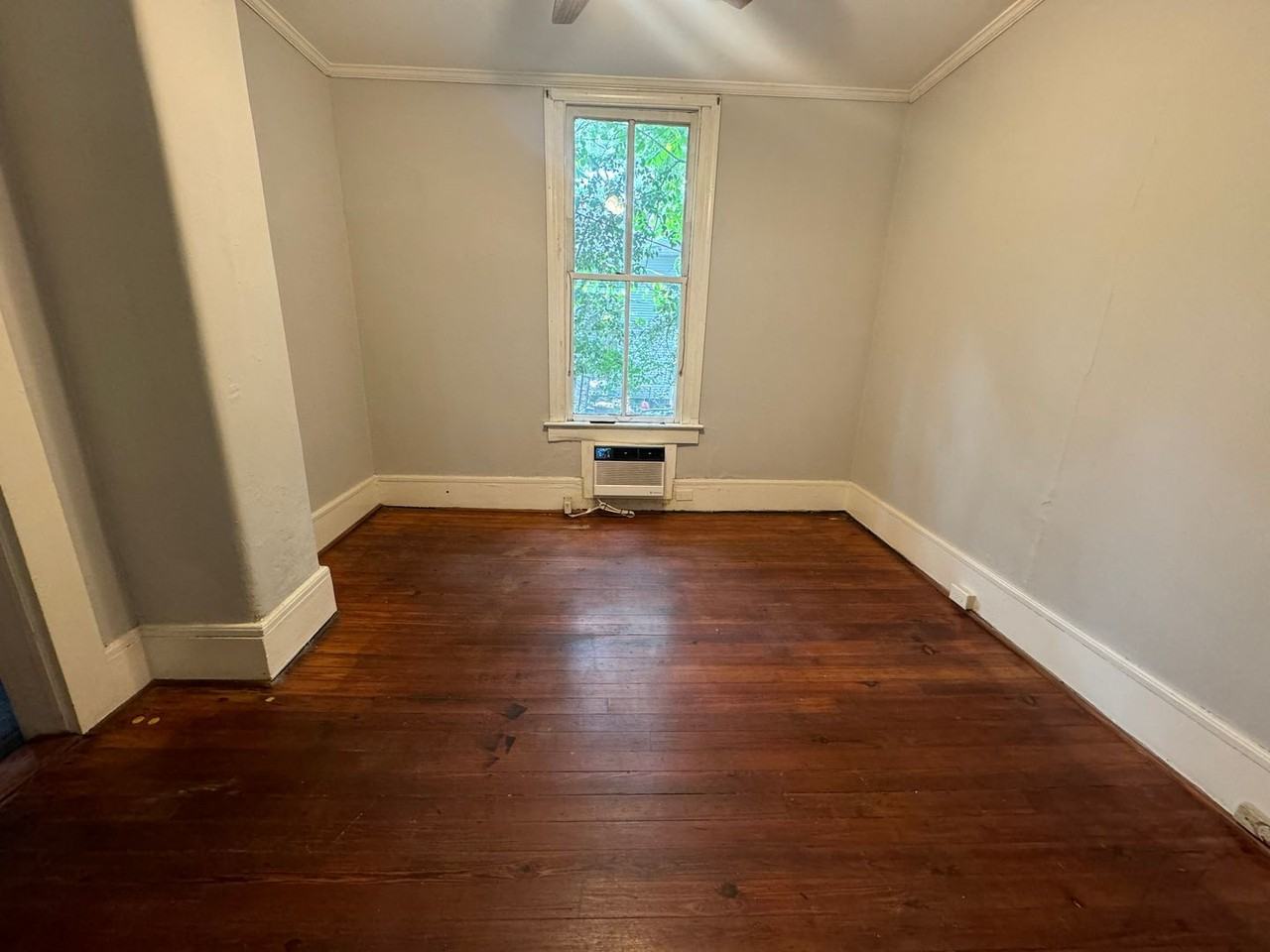 304 E 2nd St - Photo 2 of 4