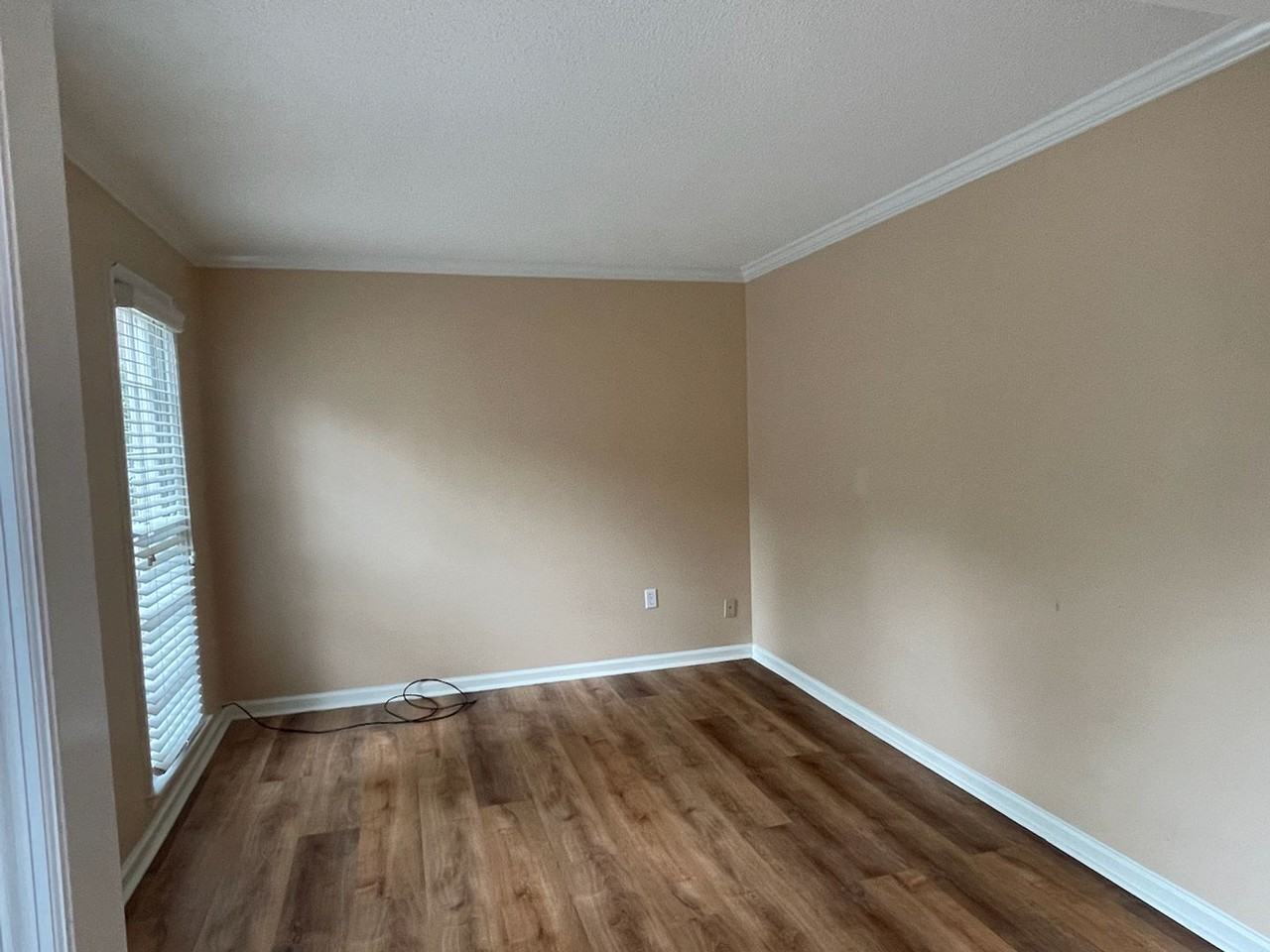 4127 Maple Ln - Photo 3 of 27