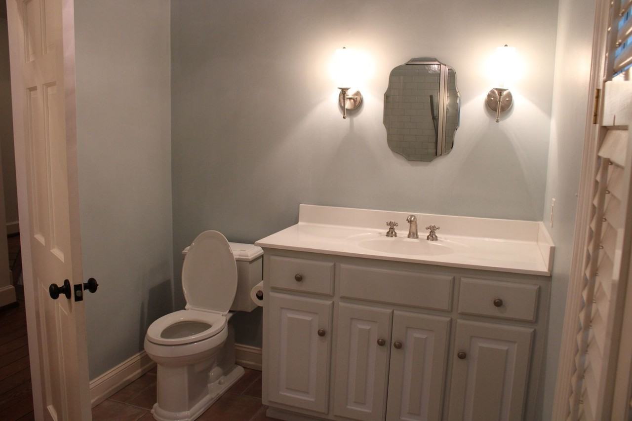 4603 Prestwick Ln N - Photo 3 of 50