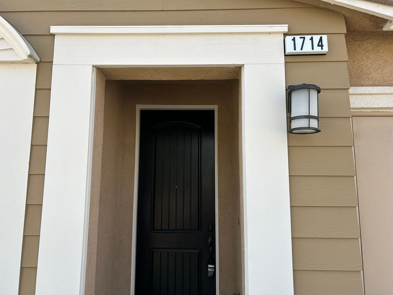 1714 Amaranthus Tree Pl - Photo 2 of 27