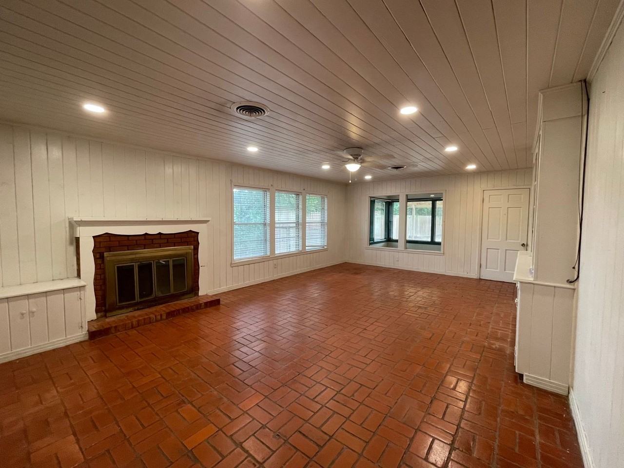 146 Dallas St - Photo 2 of 10