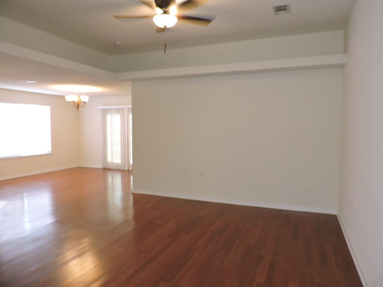 1453 Sturbridge Pl - Photo 3 of 23