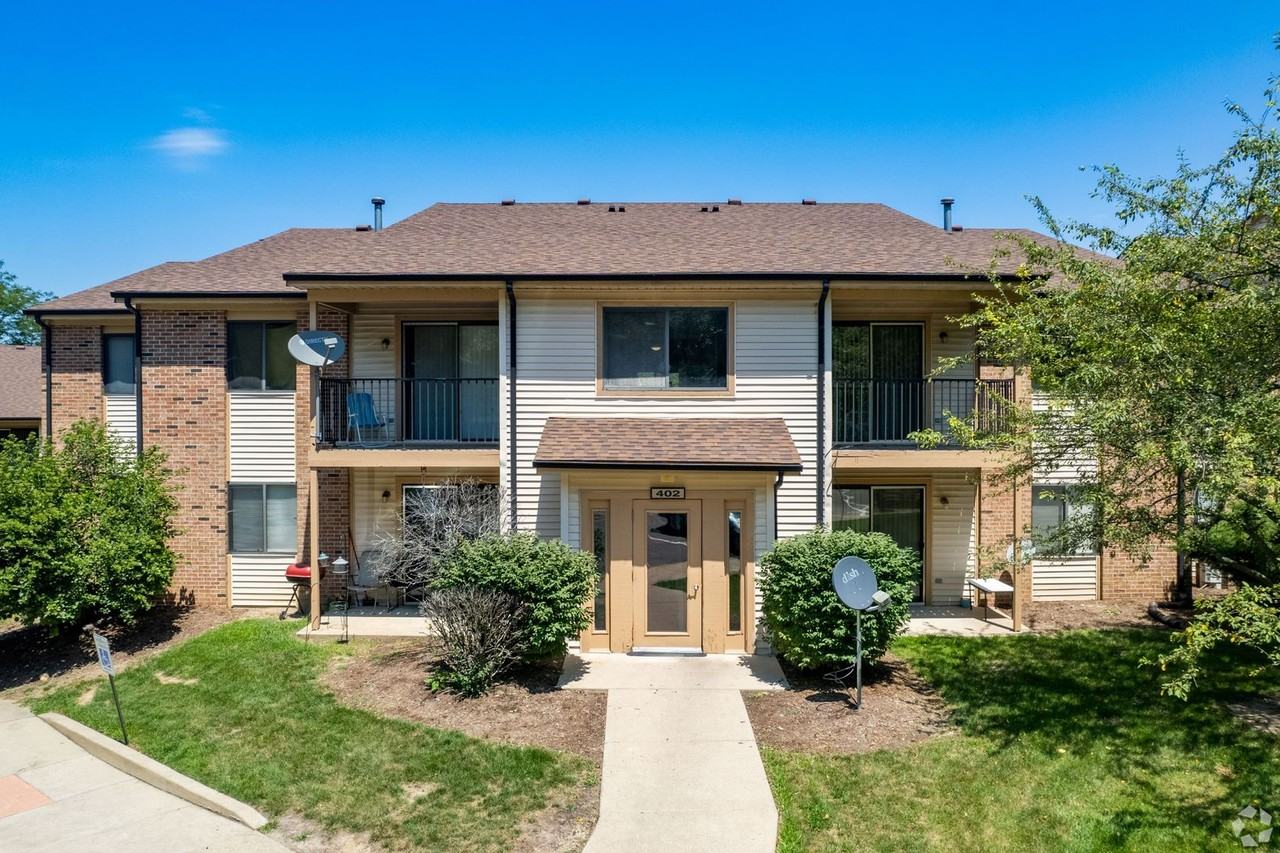 Fox Hill Apartments - Photo 2 of 5