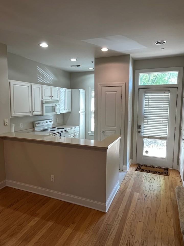 1041 Park West Dr - Photo 3 of 22