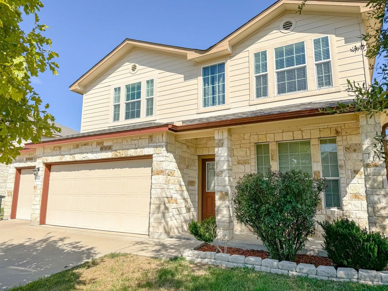 2606 Black Orchid Dr - Photo 2 of 31