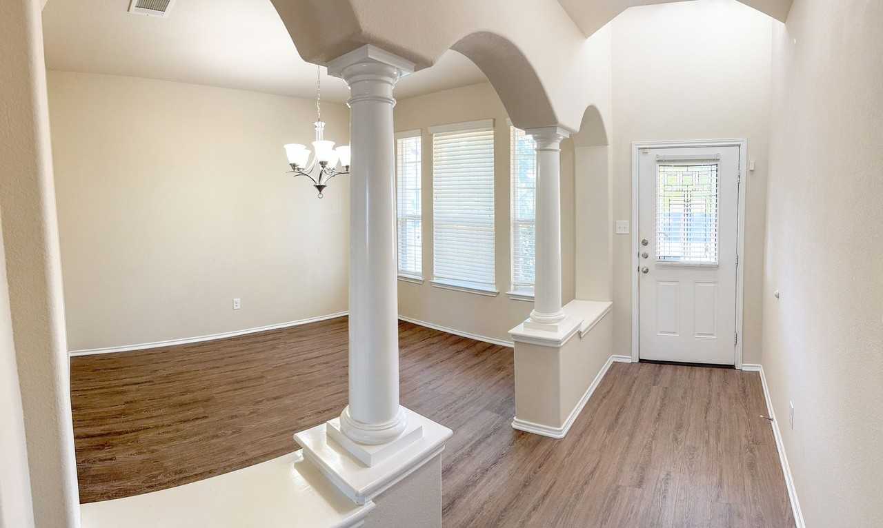 2606 Black Orchid Dr - Photo 3 of 31