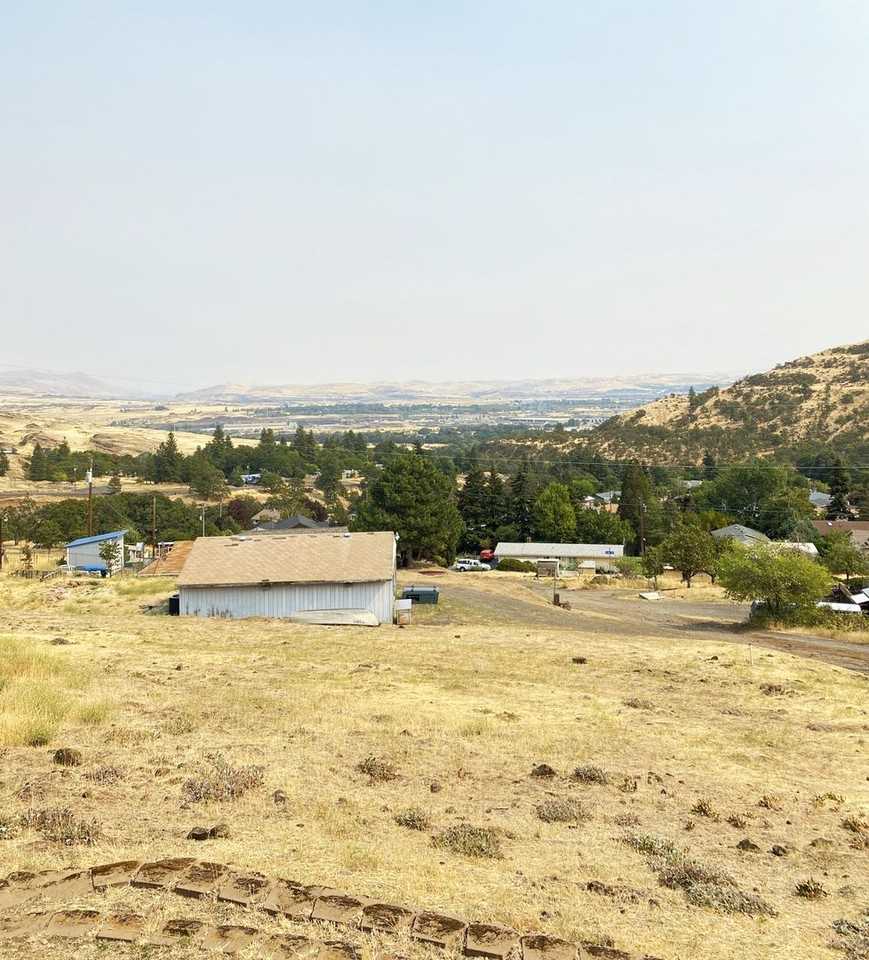 1161 Murray Dr W - Photo 2 of 17