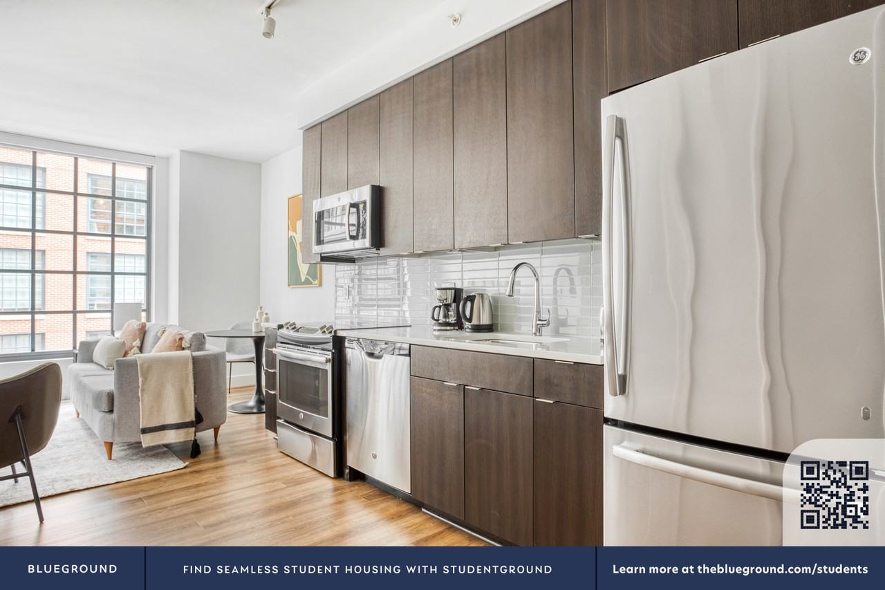 770 Maine Ave Sw #438 - Photo 7 of 36