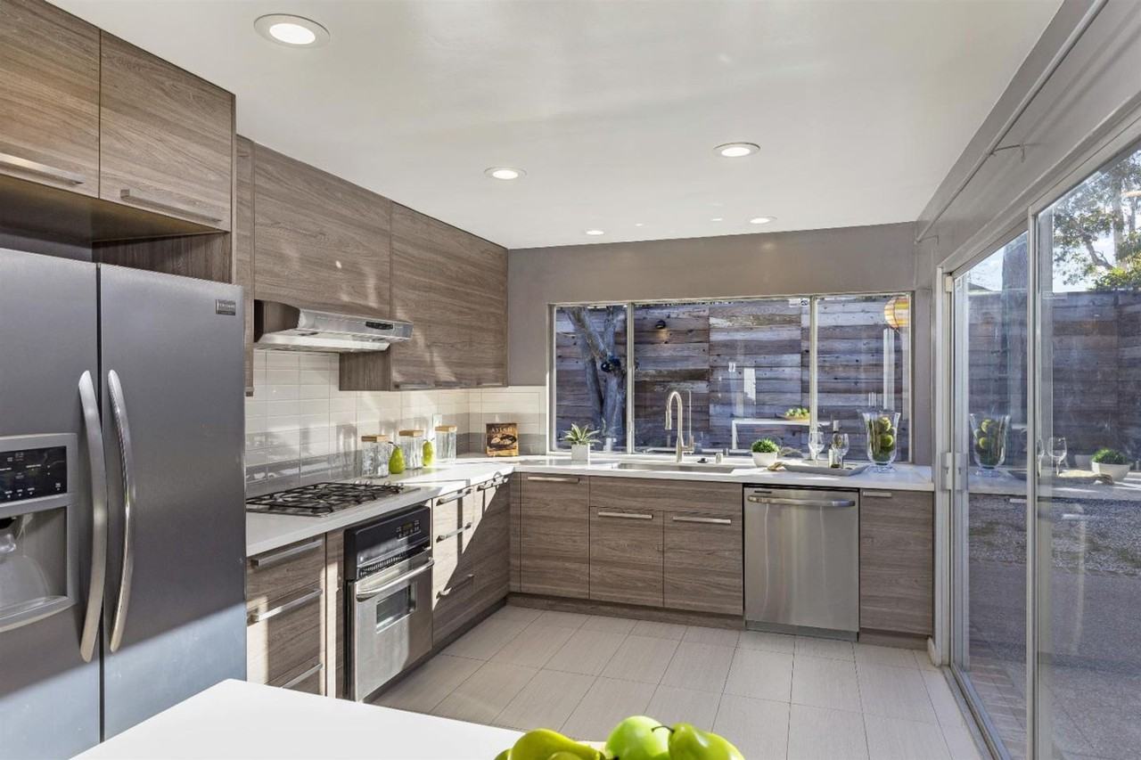 522 Davenport Ct - Photo 5 of 33