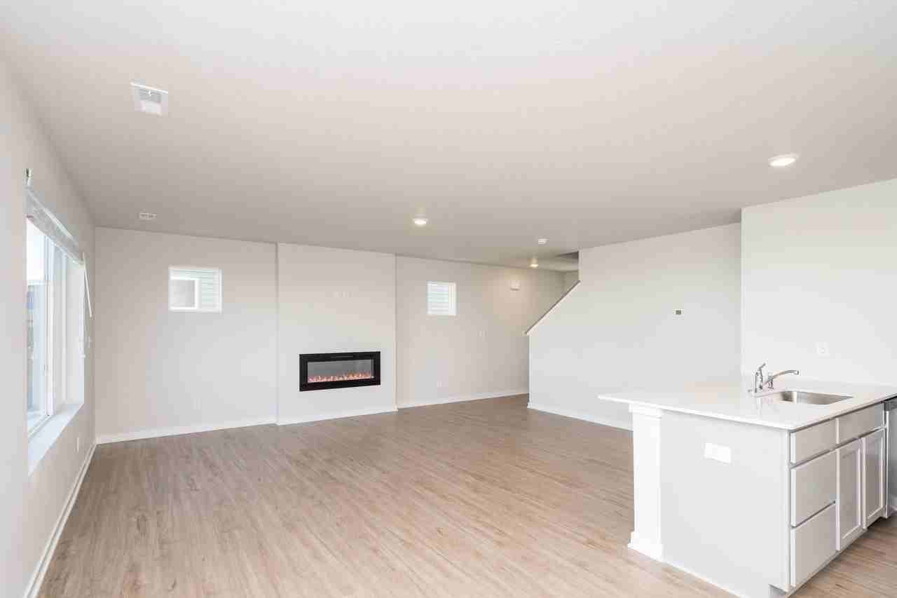 1301 Ne Crossing Oaks Dr - Photo 2 of 8